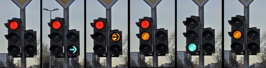 71 - 071-traffic-light-876046_1920-1024x264.jpg